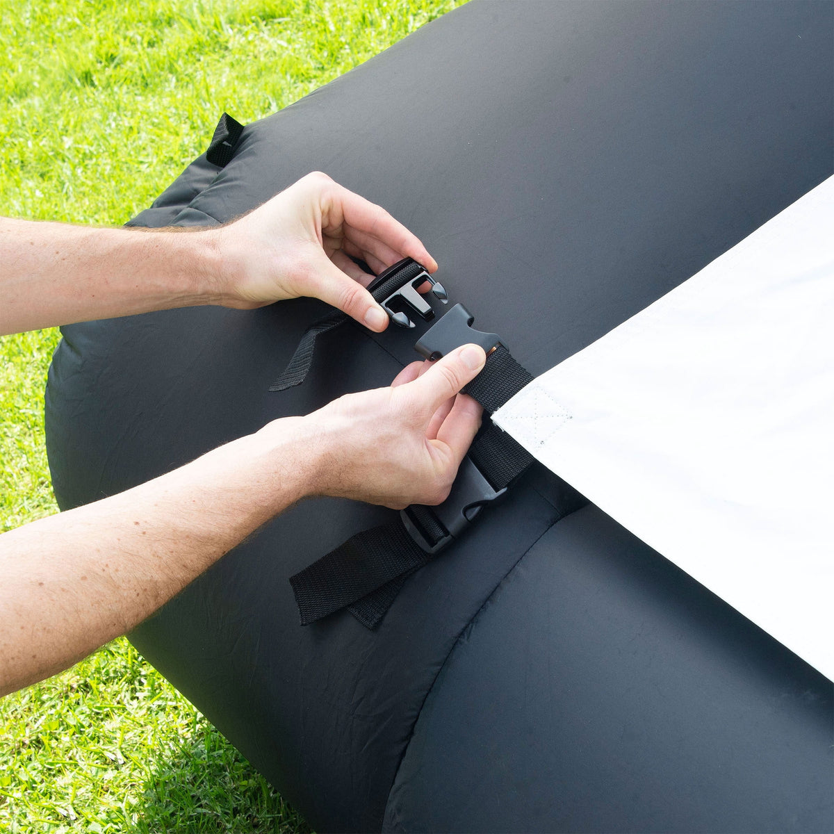 Airflowz 9.5' Inflatable Widescreen Movie Screen w/Blower & Carry Bag